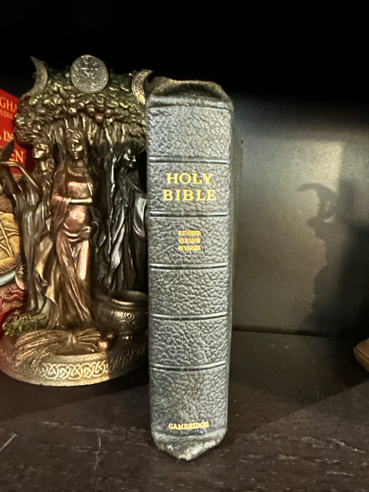 Cambridge University Bible - SECOND HAND